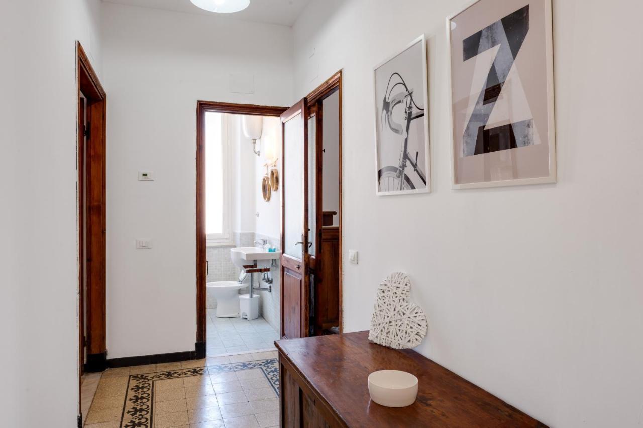 Piazza Concordia Apartment With Balcony La Spezia Luaran gambar