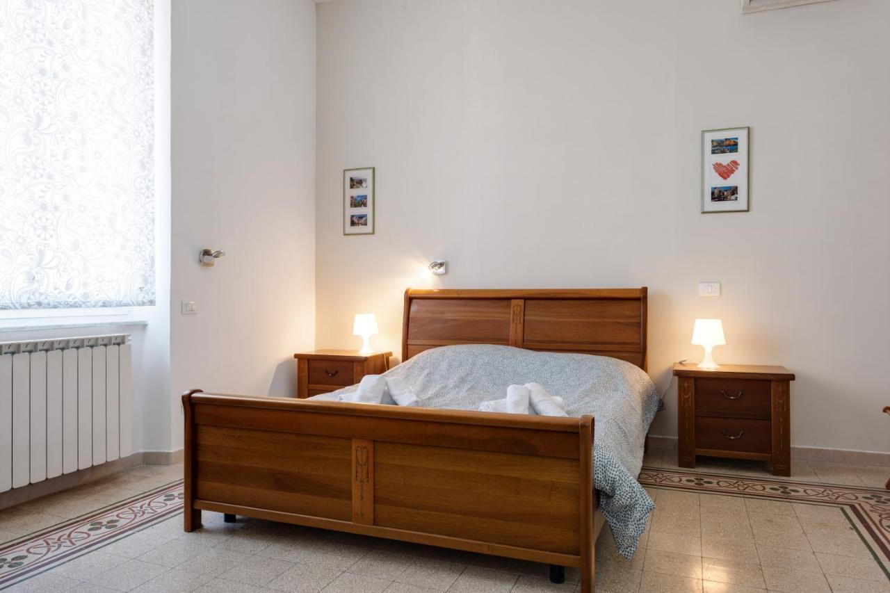 Piazza Concordia Apartment With Balcony La Spezia Luaran gambar
